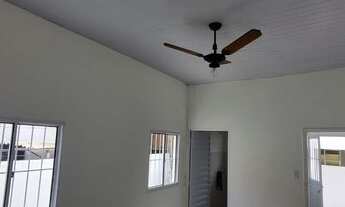 Imagem 7: ALUGA-SE CASA COM EDICULA NO FUNDO