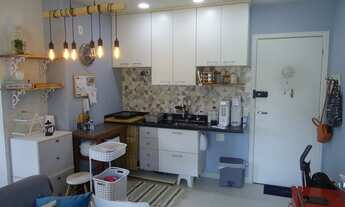 Imagem: Andar alto, 1 Suíte, repleto de armários