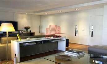 Imagem 2: Imóvel impecável no melhor de Moema Pássaros! Próximo do metrô