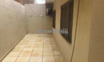 Imagem 3: Casa Térrea Vila Elisa casa reformada e recém pintada<br>03 dormitórios<br>sal