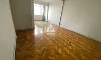 Imagem 3: 3 Quartos com vaga, precisa de obra, prédio residencial