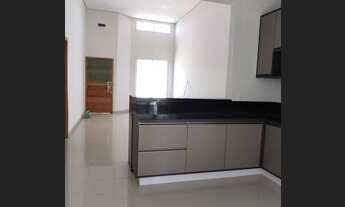 Imagem 2: Casa Nova com armários