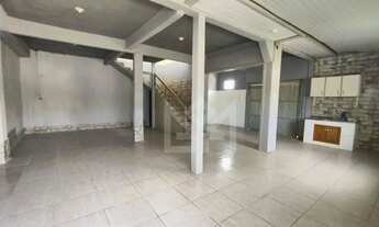 Imagem 5: Casa espaçosa para alugar no Bairro Girassol com excelente estrutura