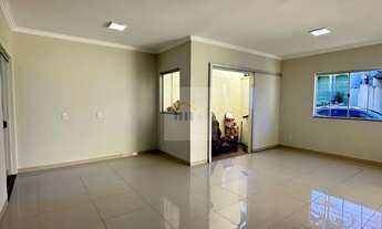 Imagem 2: Casa Padrão condomínio fechado EXCELENTE localização. Condomínio tranquilo Casa completa a