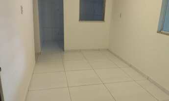 Imagem 5: Alugo casa terrea 2/4 com garagem portão eletronico 1.800