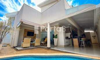 Imagem 7: Casa com 237m² de área construída, Piscina e Espaço Gourmet à Venda no Village Damha Miras