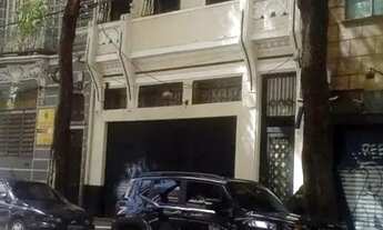 Imagem: Prédio comercial com 3 andares para venda