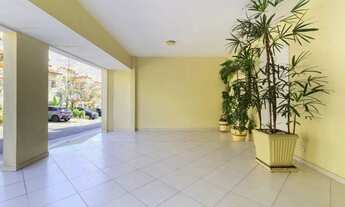 Imagem 2: Casa no condomínio Condomínio Villas de São Francisco para venda com 3 quartos, sendo 1 su