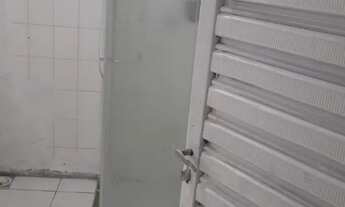 Imagem 5: Alugo quarto p/ solteiro estudante ou trabalho frente ao Passeio Público