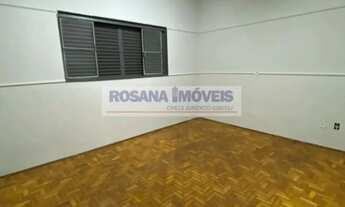 Imagem 4: Imóvel para aluguel possui 230 metros quadrados com 3 quartos