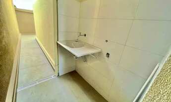 Imagem 7: Casa com 3 Quartos e 2 banheiros à Venda, 110 m² por R$ 557.000 a poucos metros da Rua Pad