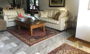 Imagem 2: Casa em Condomínio com 4 suítes no Gramado! totalmente Plana!