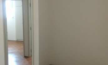 Imagem 2: Apartamento aluguel com 80 m2 e gar. 2 Dorms, com armários, sala e coz e lavanderia. JD