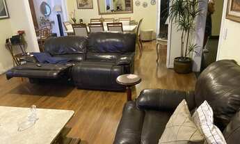 Imagem 2: Salão em 4 ambientes , 4 quartos , vaga de garagem escritura