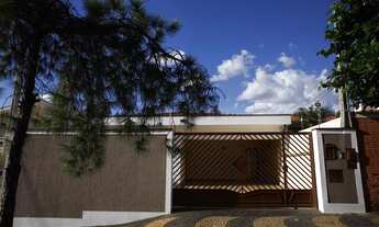 Imagem 2: Casa para venda tem 300 metros quadrados com 4 quartos em Jardim Leonor - Campinas - SP