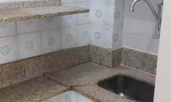 Imagem 6: QUARTO E SALA FRENTE, AO LADO DA PRAÇA ANTERO DE QUENTAL