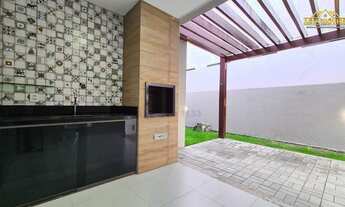 Imagem 5: Casa no condomínio Novo Leblon com móveis projetados, sombra