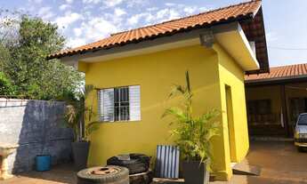 Imagem 5: Térrea para venda possui 230 metros quadrados com 5 quartos