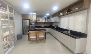 Imagem 7: Casa de condomínio para venda possui 280 metros quadrados com 4 quartos