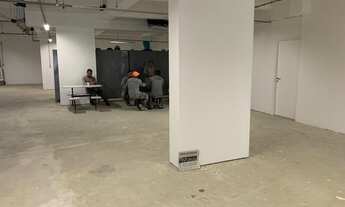 Imagem 5: Espaço comercial com 432m2, novíssimo, nunca habitado