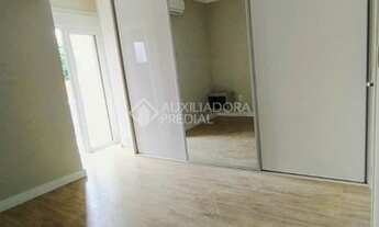 Imagem 5: PORTO ALEGRE - Casa Padrão - Cristal