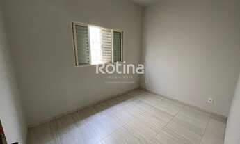 Imagem 4: Casa para aluguel, 2 quartos, 1 vaga, Jardim das Palmeiras - Uberlândia/MG