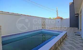 Imagem 5: CASA à venda com piscina e 2 quartos em Itanhaém, no bairro Tupy