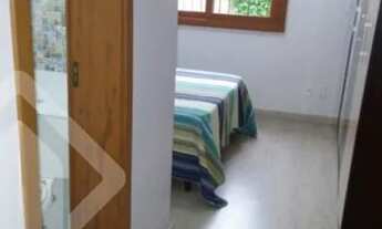 Imagem 2: Casa à venda Avenida Nossa Senhora de Guadalupe, Hípica - Porto Alegre