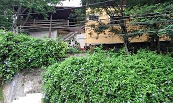 Imagem: JO718A - Casa Triplex 5 quartos(1 suíte)