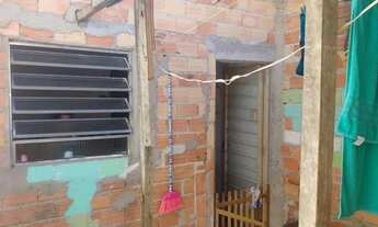 Imagem 3: DE QUEIROZ. CASAS NO MESMO TERRENO ESCRITURADAS EM SÃO PAULO, LOCALIZADA NO BALNEÁRIO NOVO