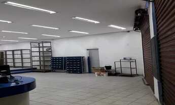 Imagem 2: Salão 150m² + Banheiro