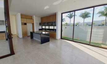 Imagem 4: Casa térrea, 3 suites, Alphaville 3, piscina, 3 vagas cobertas, fino acabamento