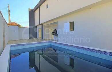 Imagem 4: CASA à venda com piscina e 2 quartos em Itanhaém, no bairro Tupy