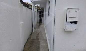 Imagem 4: Casa com 2 quartos, sala, cozinha, banheiro, área de serviço, 1 vaga de garagem