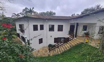 Imagem 5: Sobrado para aluguel e venda possui 680 metros quadrados com 5 quartos