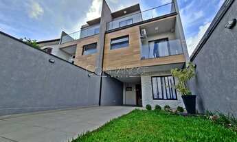 Imagem 2: Confiancce Imóveis aluga: Lindo sobrado, frete a rua, totalmente mobiliado em localização