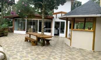 Imagem 2: Ótima casa c/200m2 em Campos do Jordão, região privilegiada Alto da Boa Vista, somente par