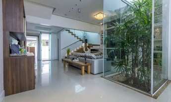 Imagem 7: Casa Ampla para Venda na Praia dos Amores | 203m² | 03 suítes | 02 vagas