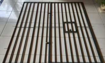 Imagem: 2 GRADES PARA COMÉRCIO