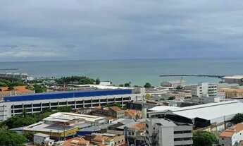 Imagem: No centro da cidade com vista mar