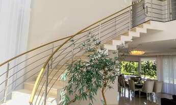 Imagem 7: Aluguel de Temporada e Venda / Casa de Alto Padrão, próxima ao Open Shopping, confira!