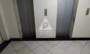 Imagem 5: Sobreloja com 264m² e com 2 banheiros no centro do Rio