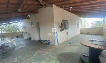 Imagem 2: Casa em Montes Claros, no bairro Condomínio Pai João, à venda