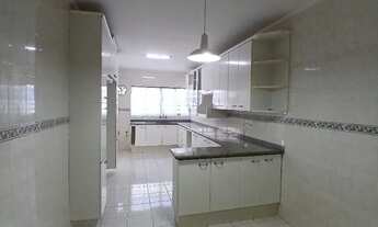 Imagem 4: Imóvel residencial, bairro próximo a área central com 5 quartos, sendo 3 Suites