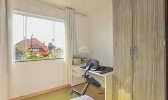 Imagem 3: Sobrado para venda possui 169 metros quadrados com 3 quartos em Santa Felicidade - Curitib