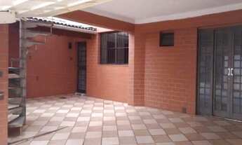 Imagem: Linda casa na cidade nova