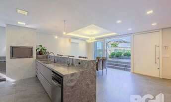 Imagem 2: Espetacular casa nova à venda no bairro Três Figueiras! 3 suítes, 3 vagas, Generoso espaço