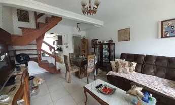 Imagem 4: Casa em Porto Alegre, no bairro Guarujá, com 2 dormitório(s), e 2 banheiros, à v