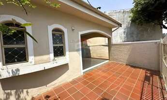 Imagem 5: Casa a venda em Lins com 3 dormitórios sendo 2 suítes, sala de TV e jantar, cozinha, 4 ban