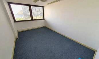 Imagem 6: Centro - Charles de Gaulle - Amplo Grupo com 194 m² e 2 Vagas de Garagem